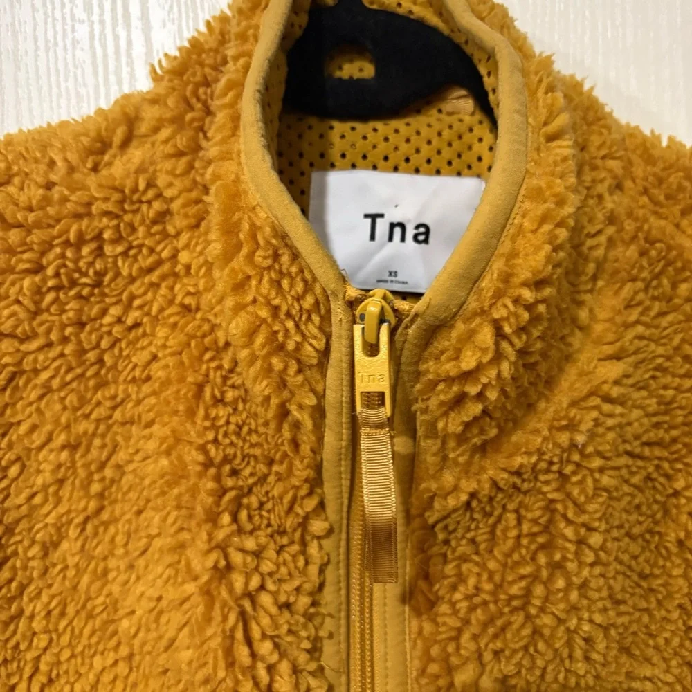Aritiza TNA XS| Sherpa Zip Up Mustard/ Hiking/ Cozycore /Granola/ Boho - Picture 5 of 8